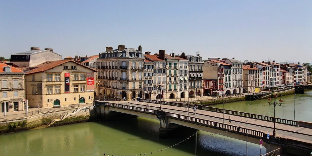 appartement à BAYONNE (64100)