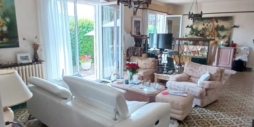 maison à ST PEE SUR NIVELLE (64310)