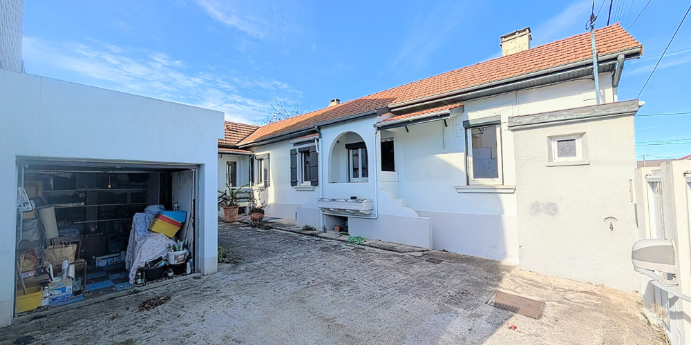 maison à AUREILHAN (65800)