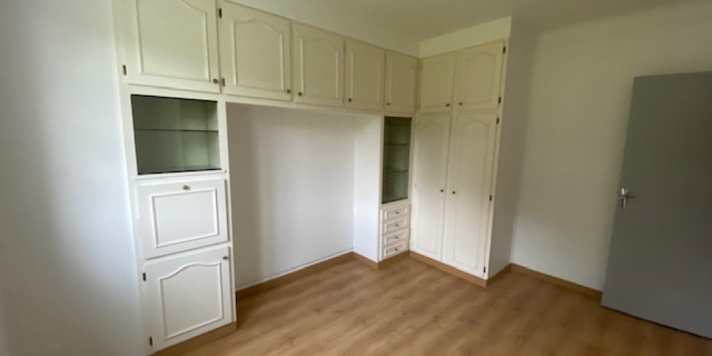 appartement à UHART CIZE (64220)