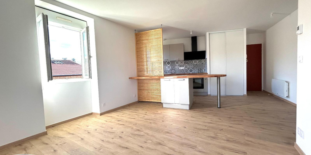 appartement à GELOS (64110)