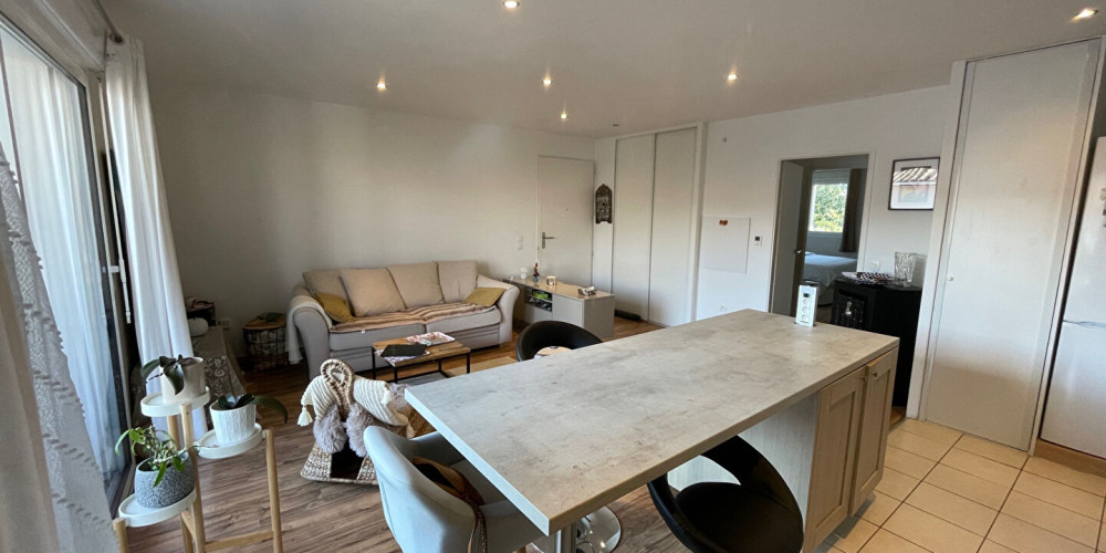 appartement à BASSUSSARRY (64200)