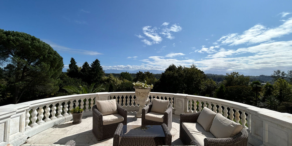 appartement à PAU (64000)