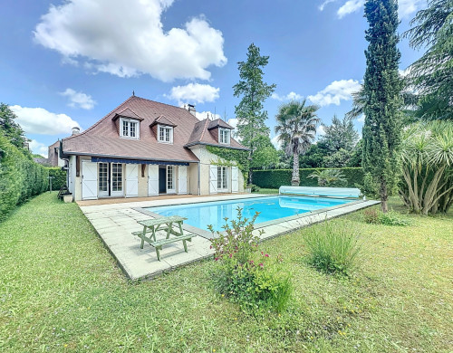 maison  IDRON