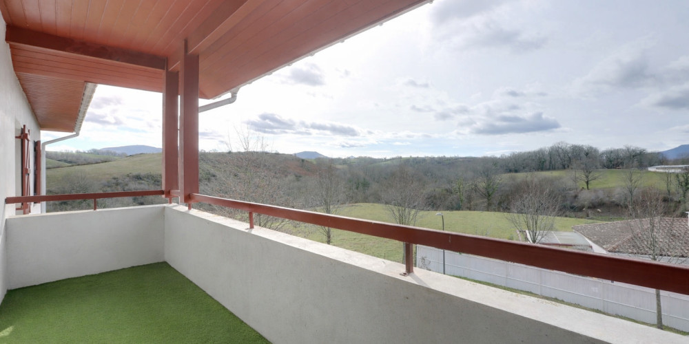 appartement à USTARITZ (64480)