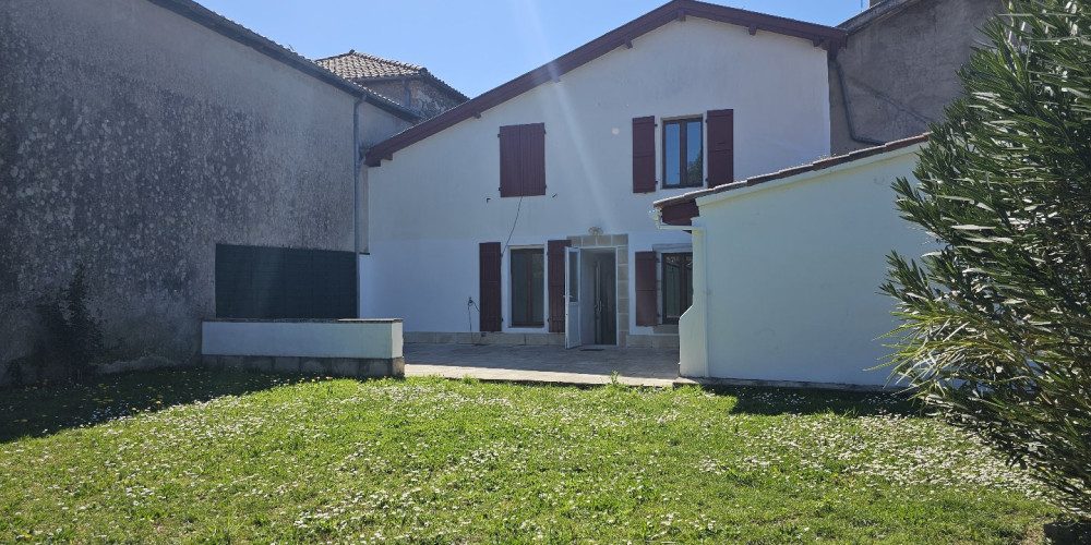 maison à BELLOCQ (64270)