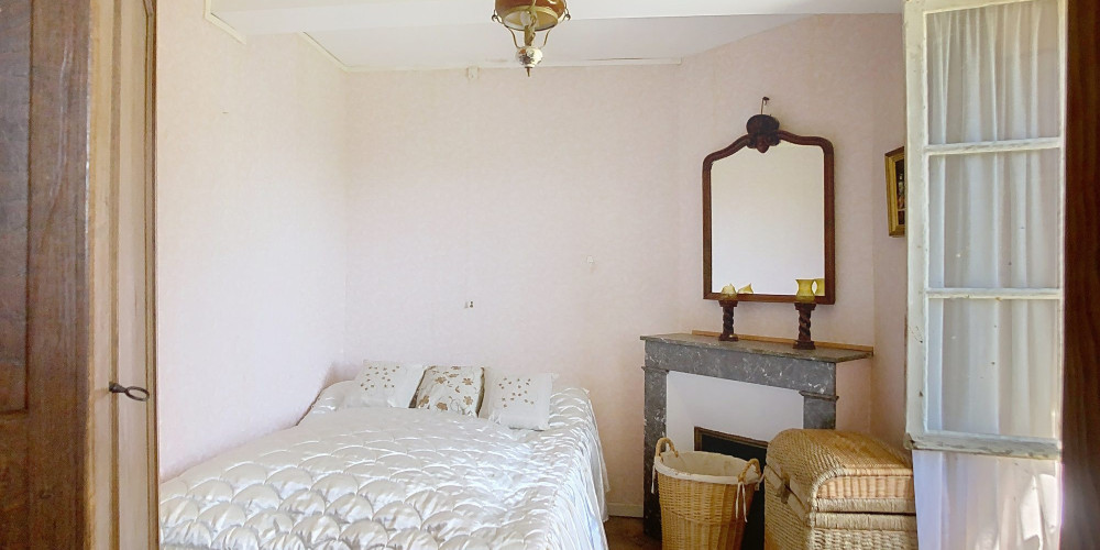 maison à THEZE (64450)