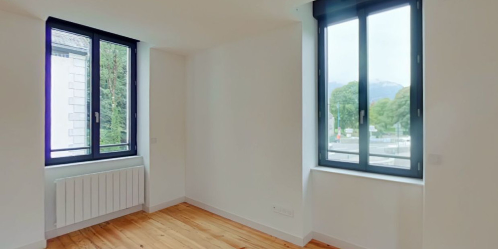 appartement à LOUVIE JUZON (64260)