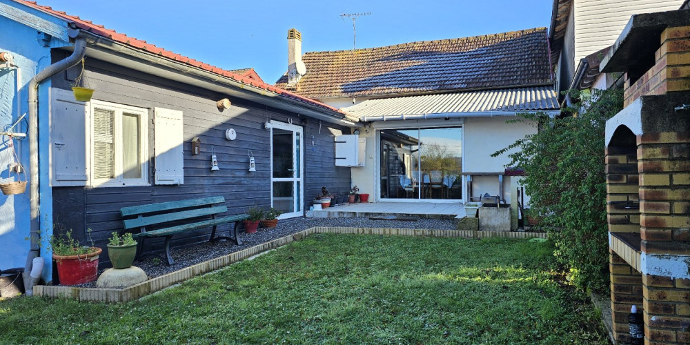 maison à PUYOO (64270)