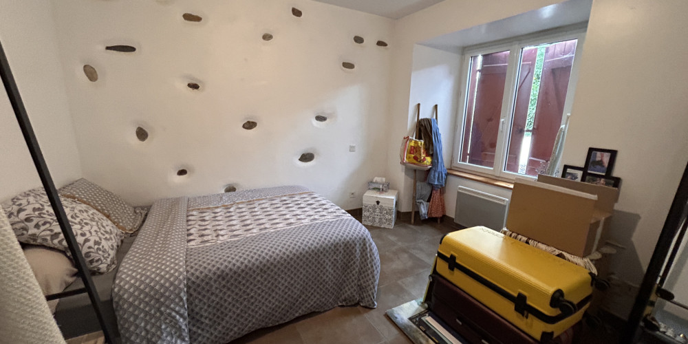 appartement à UHART CIZE (64220)