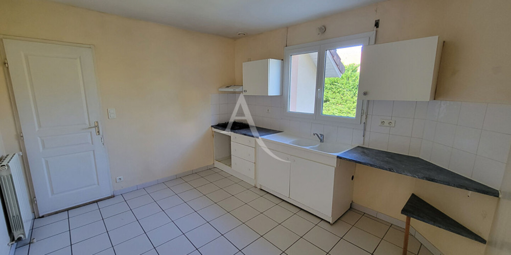 maison à PAU (64000)