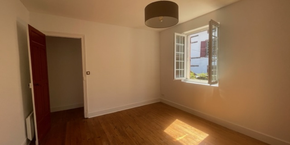 appartement à ST JEAN PIED DE PORT (64220)