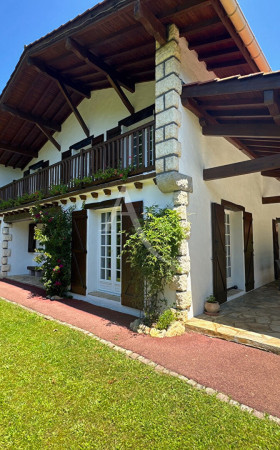 Maison  BIRIATOU