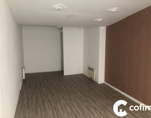 local commercial  PAU