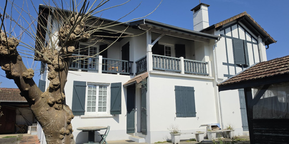 maison à PUYOO (64270)