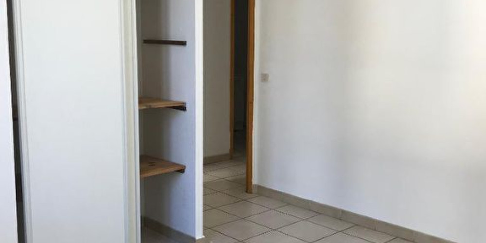 appartement à PAU (64000)