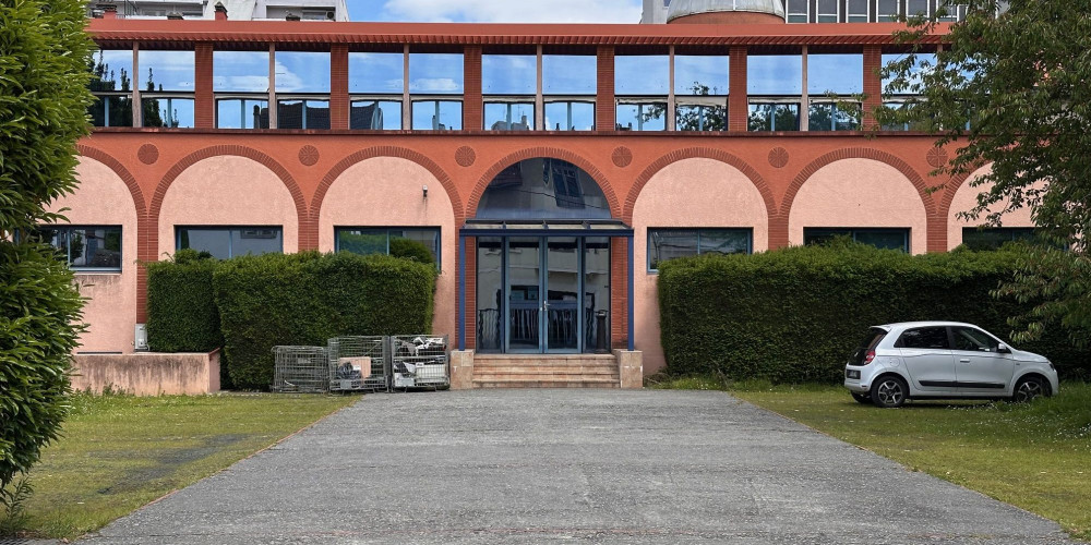 local commercial à TARBES (65000)