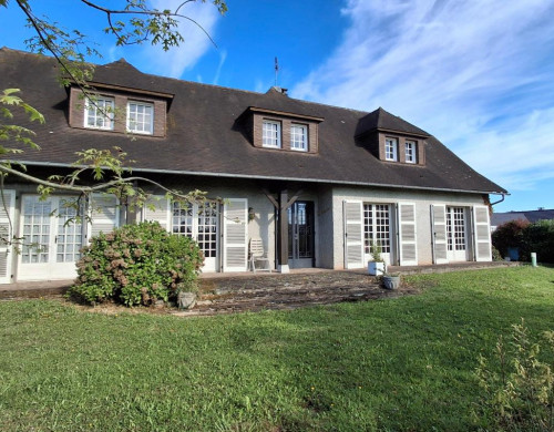 maison  SERRES CASTET