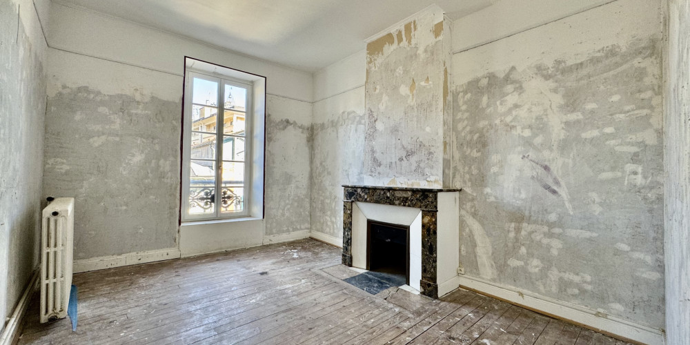 appartement à BAGNERES DE BIGORRE (65200)