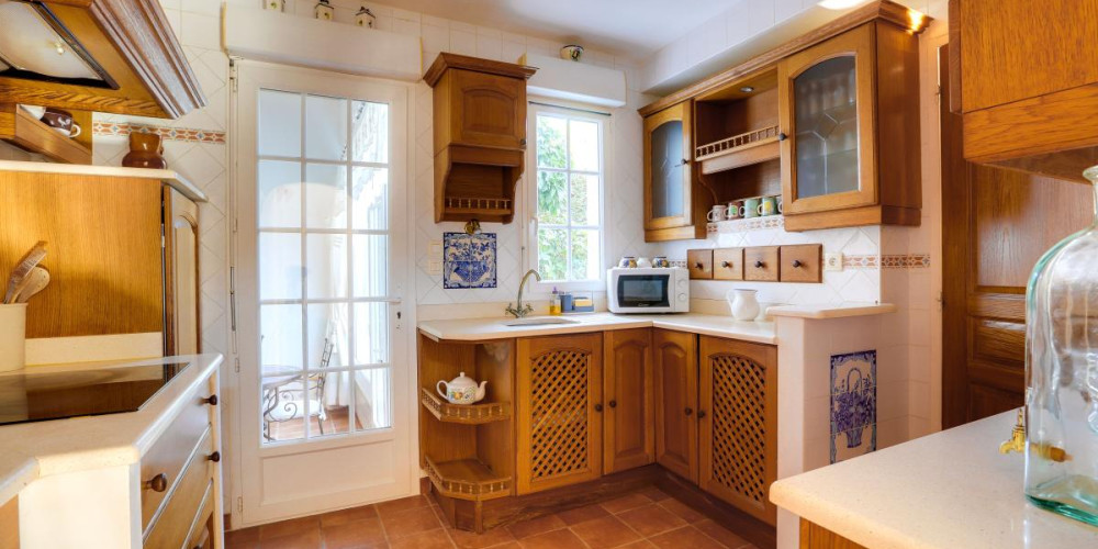 maison à ST PEE SUR NIVELLE (64310)