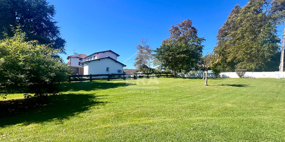 terrain à HASPARREN (64240)