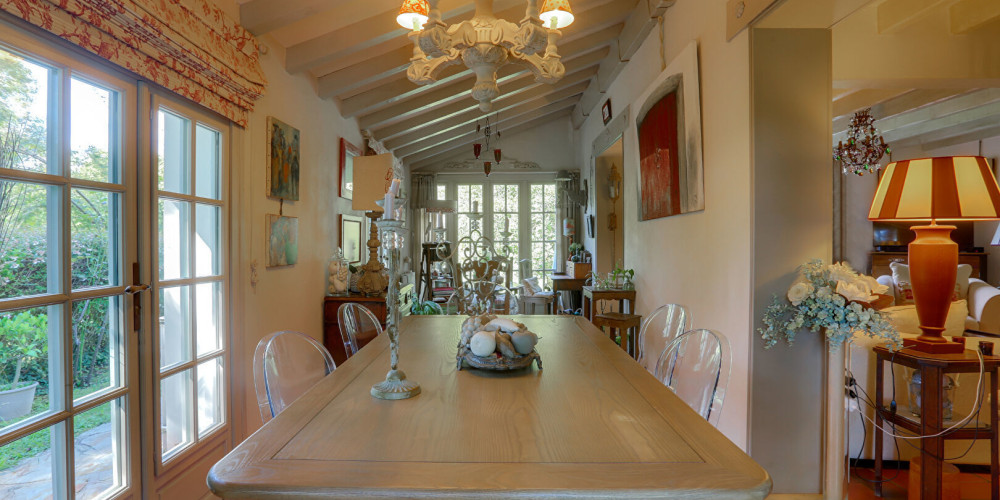 maison à ST PEE SUR NIVELLE (64310)