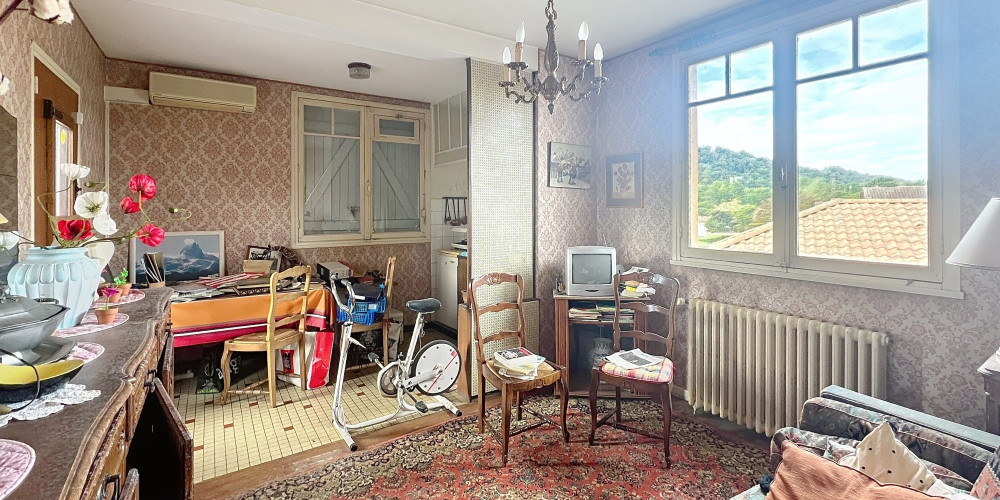 maison à PAU (64000)