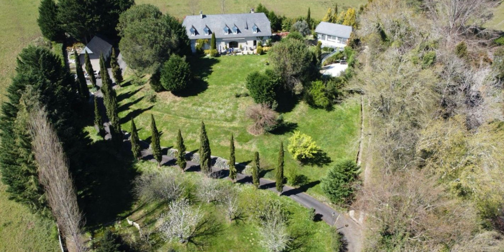 maison à NAY (64800)
