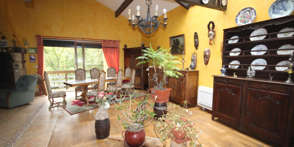 maison à PAU (64000)