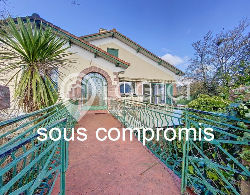 maison  SAUVAGNON