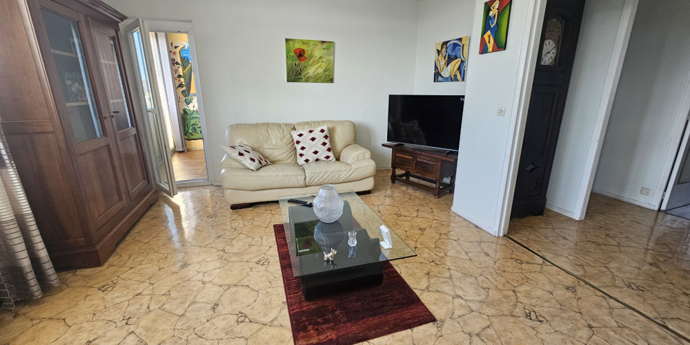 appartement à PAU (64000)