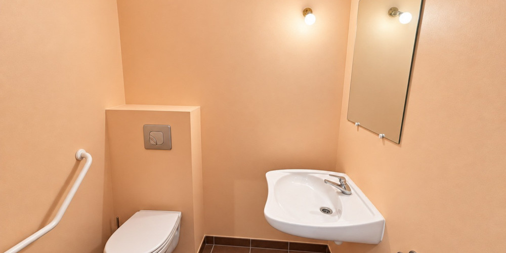 local commercial à PAU (64000)