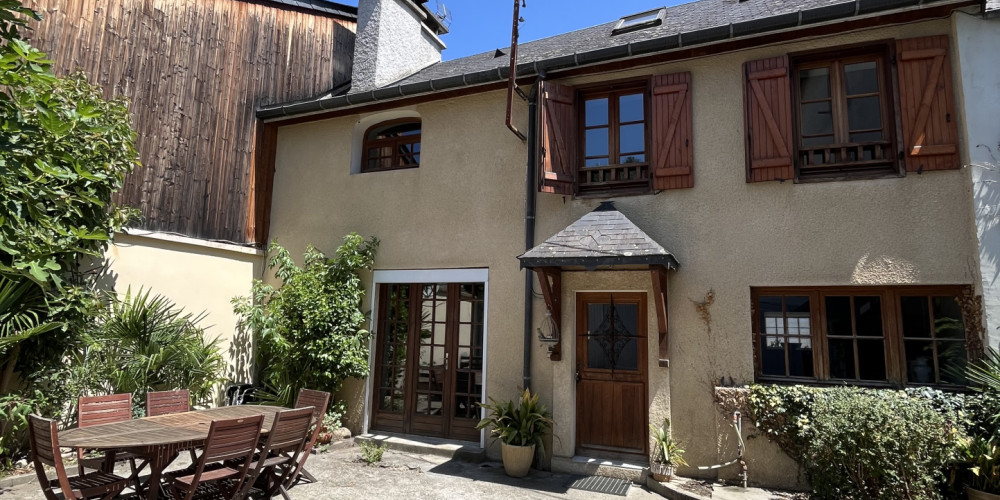 immeuble à ARGELES GAZOST (65400)