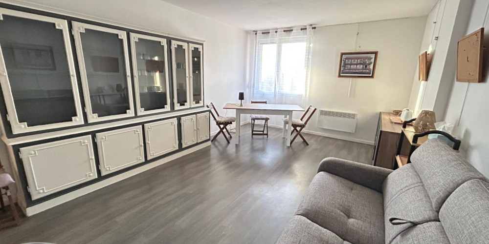 appartement à PAU (64000)