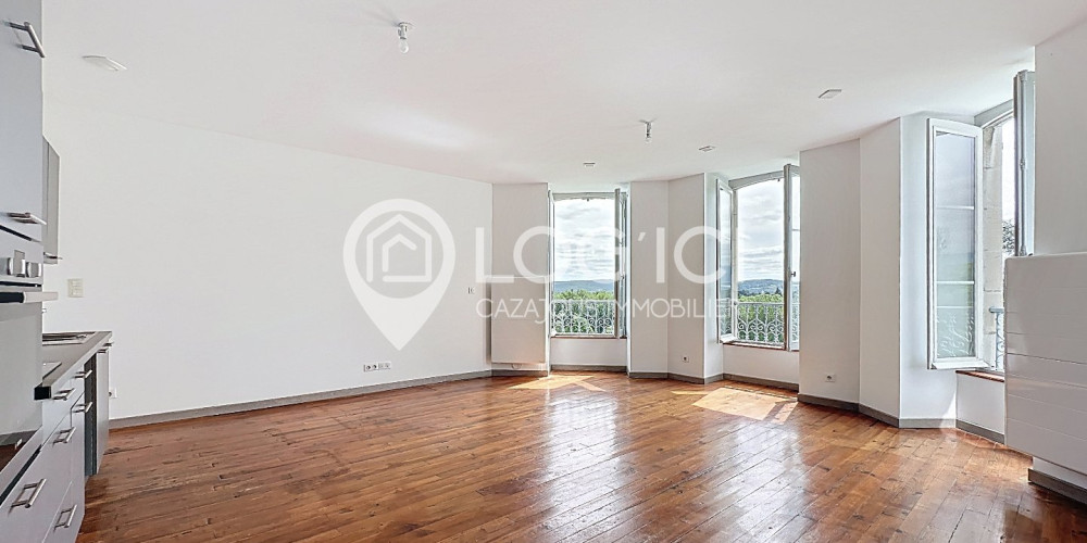 appartement à NAY (64800)