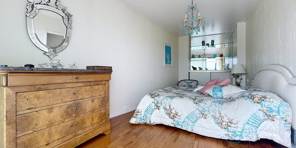 appartement à PAU (64000)