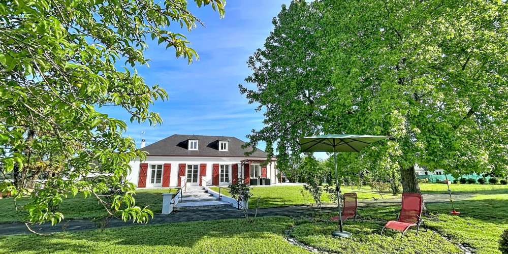 maison à NAY (64800)