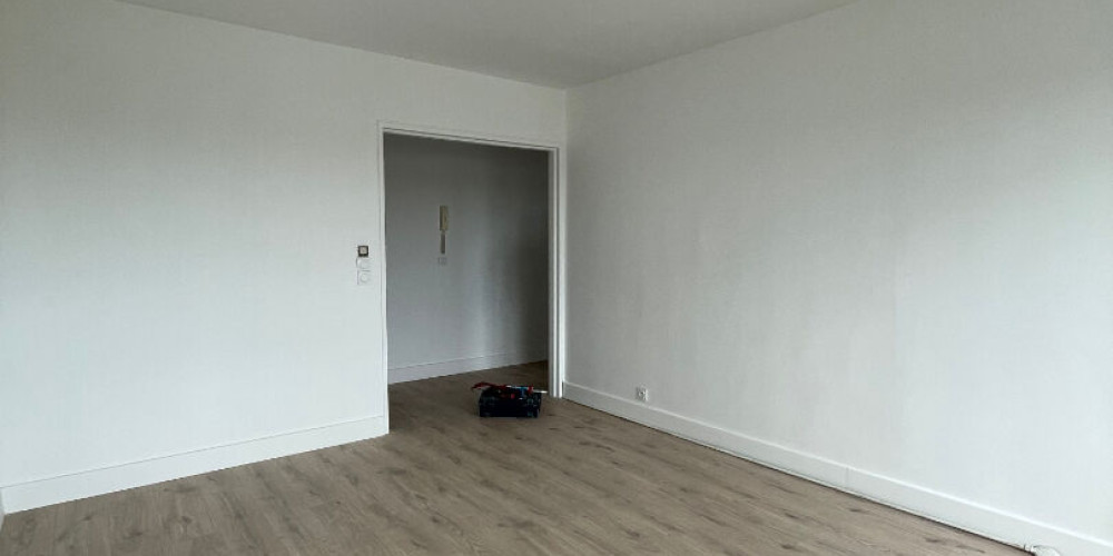 appartement à PAU (64000)