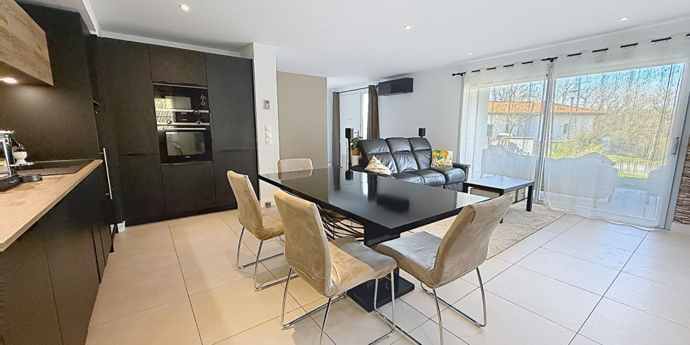 maison à ST PIERRE D IRUBE (64990)