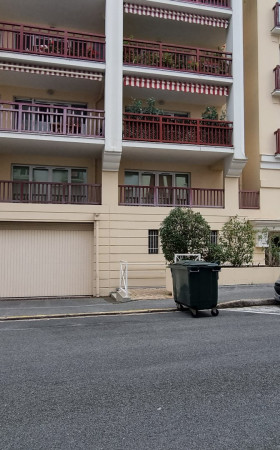 Local commercial  BAYONNE