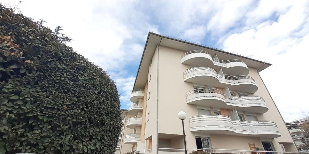 appartement à PAU (64000)