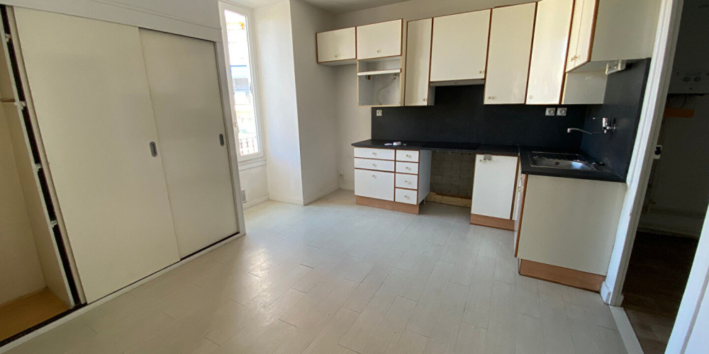 appartement à PAU (64000)