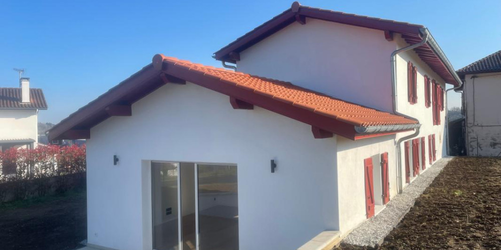 maison à ST PIERRE D IRUBE (64990)