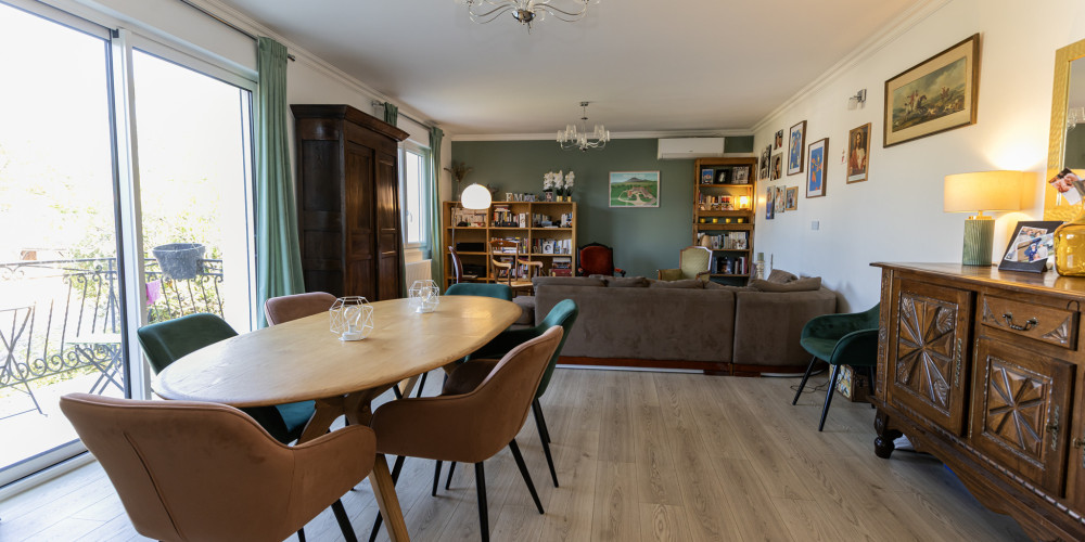 maison à PAU (64000)