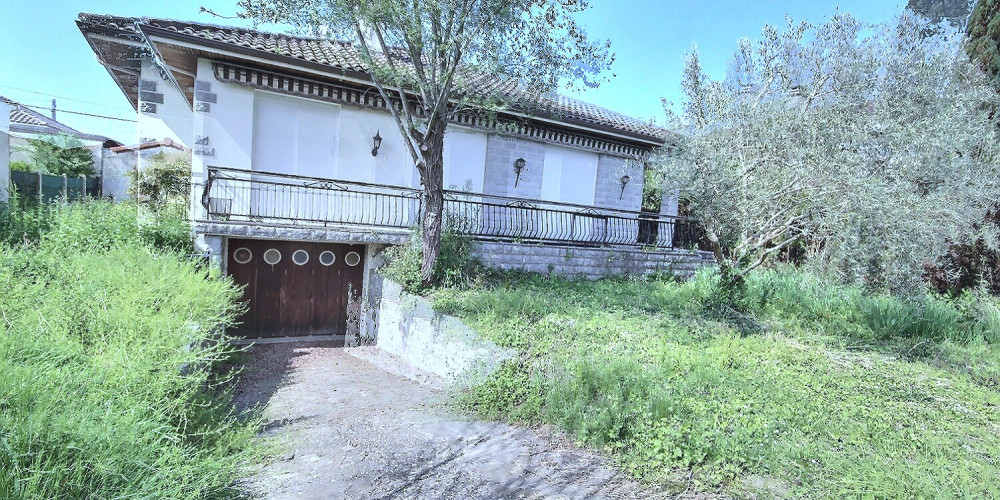 maison à PAU (64000)