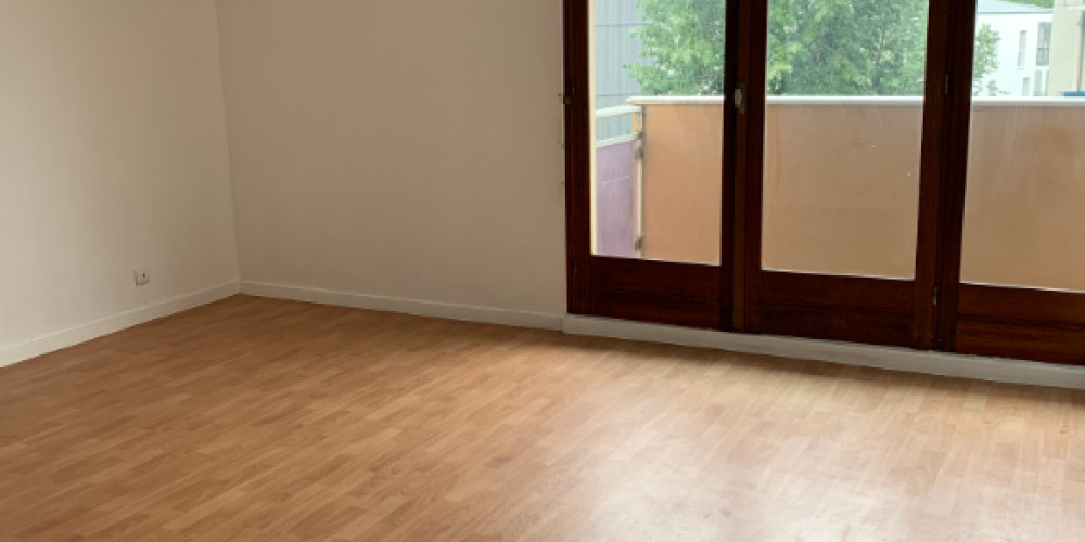appartement à PAU (64000)