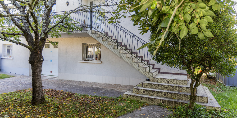 maison à PAU (64000)