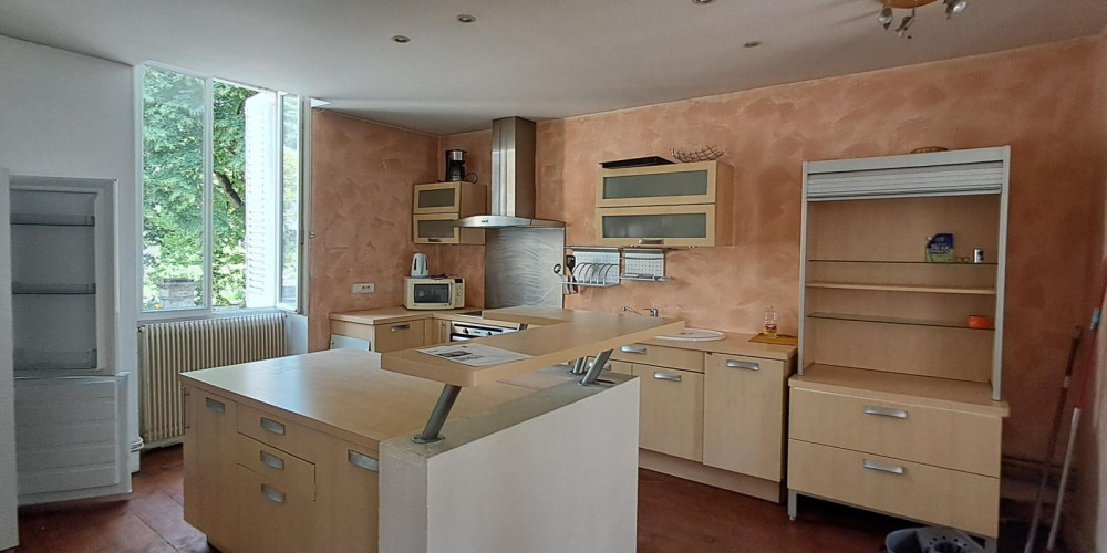 appartement à PAU (64000)