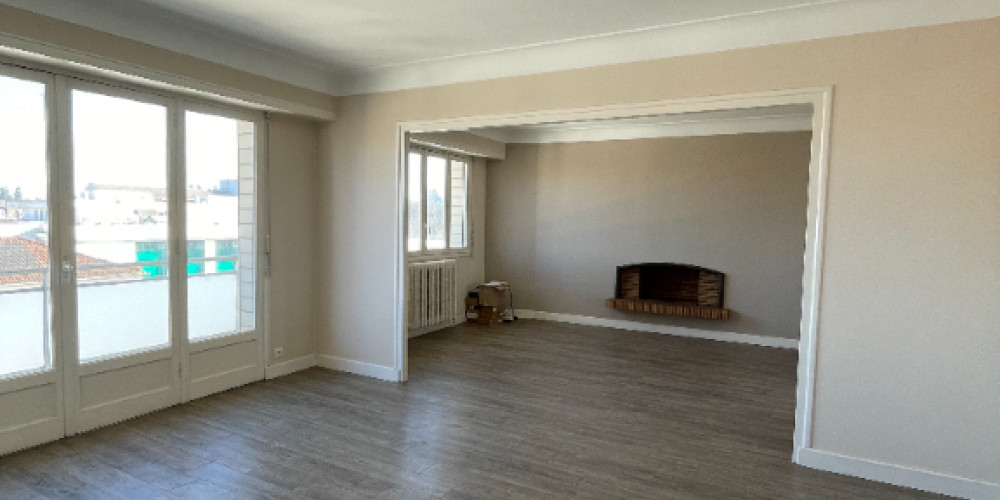 appartement à PAU (64000)