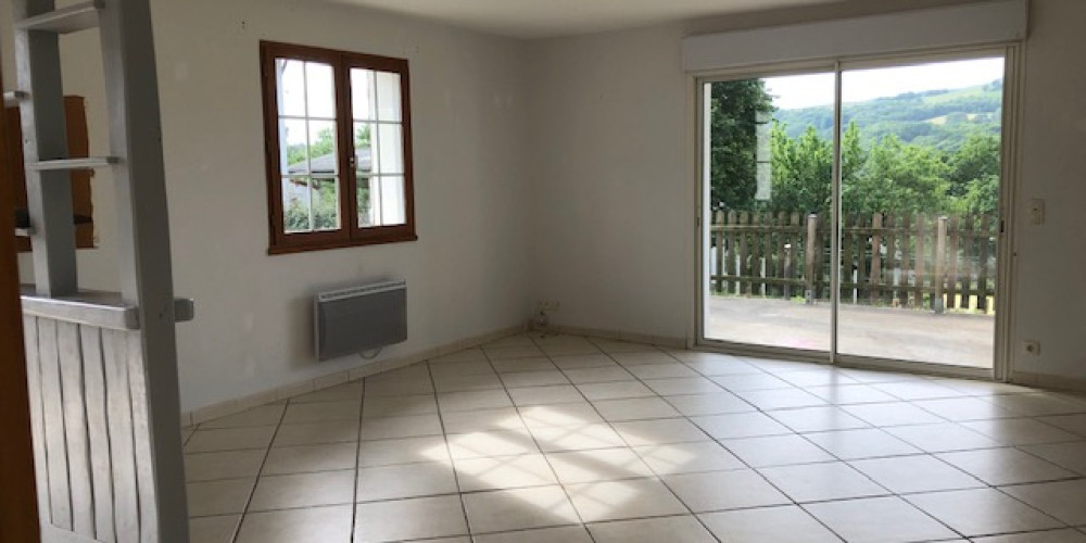 appartement à MENDIONDE (64240)